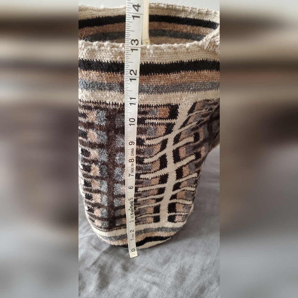 Handwoven Arhuaco Wool Bag With Sacred Geometric Patterns Tan and Brown - Picture 3 of 7